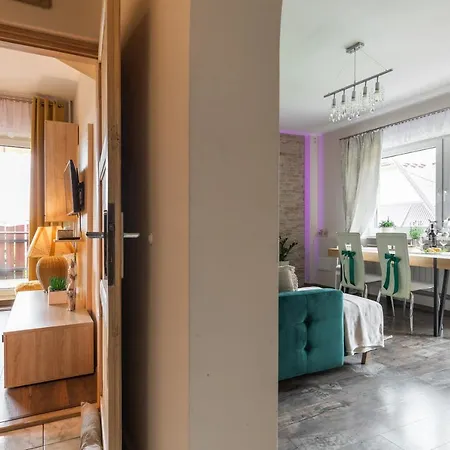 Deja Vu Apartment *
